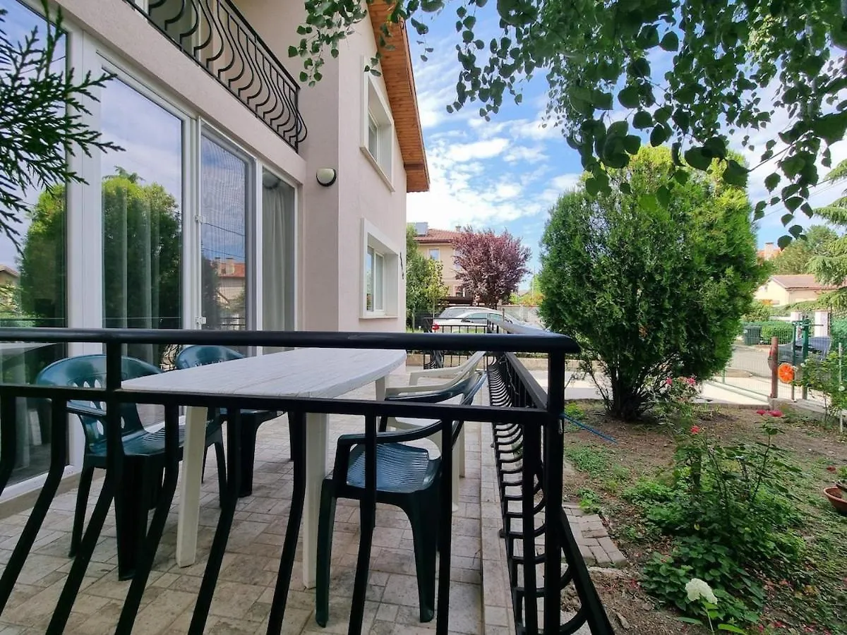 בורגאס Relax & Spa-House Near Therma Numera 0*,